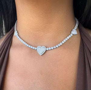 ZOE HEART CHARM NECKLACE