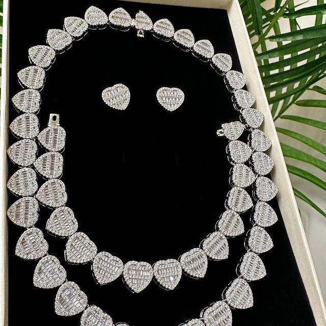 HEART STRINGS UNLEASHED NECKLACE SET
