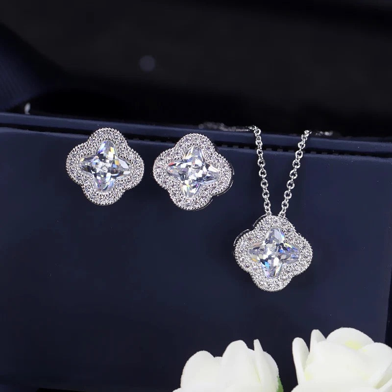 DIAMOND DREAMS NECKLACE SET