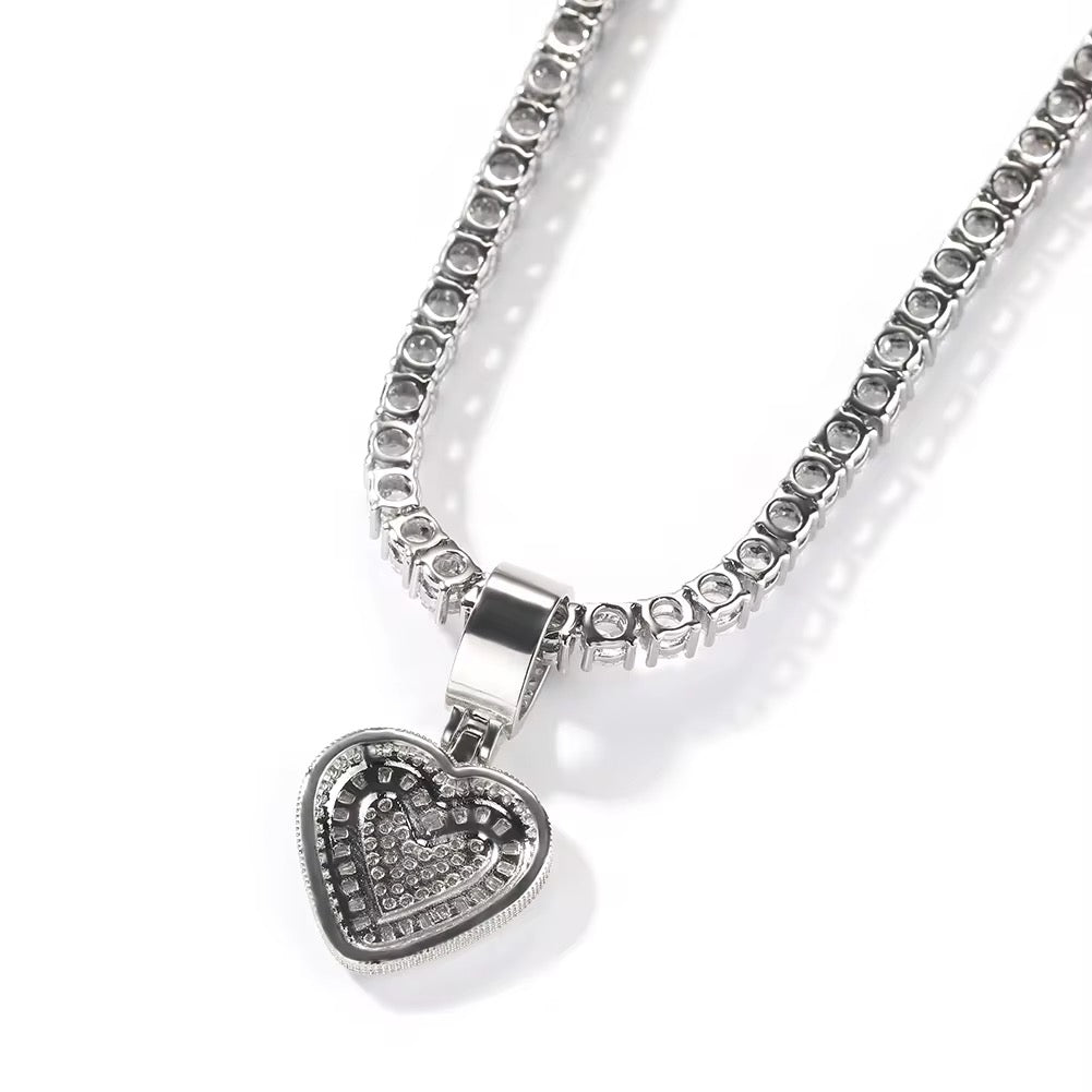 Heart of Elegance Pendant Necklace