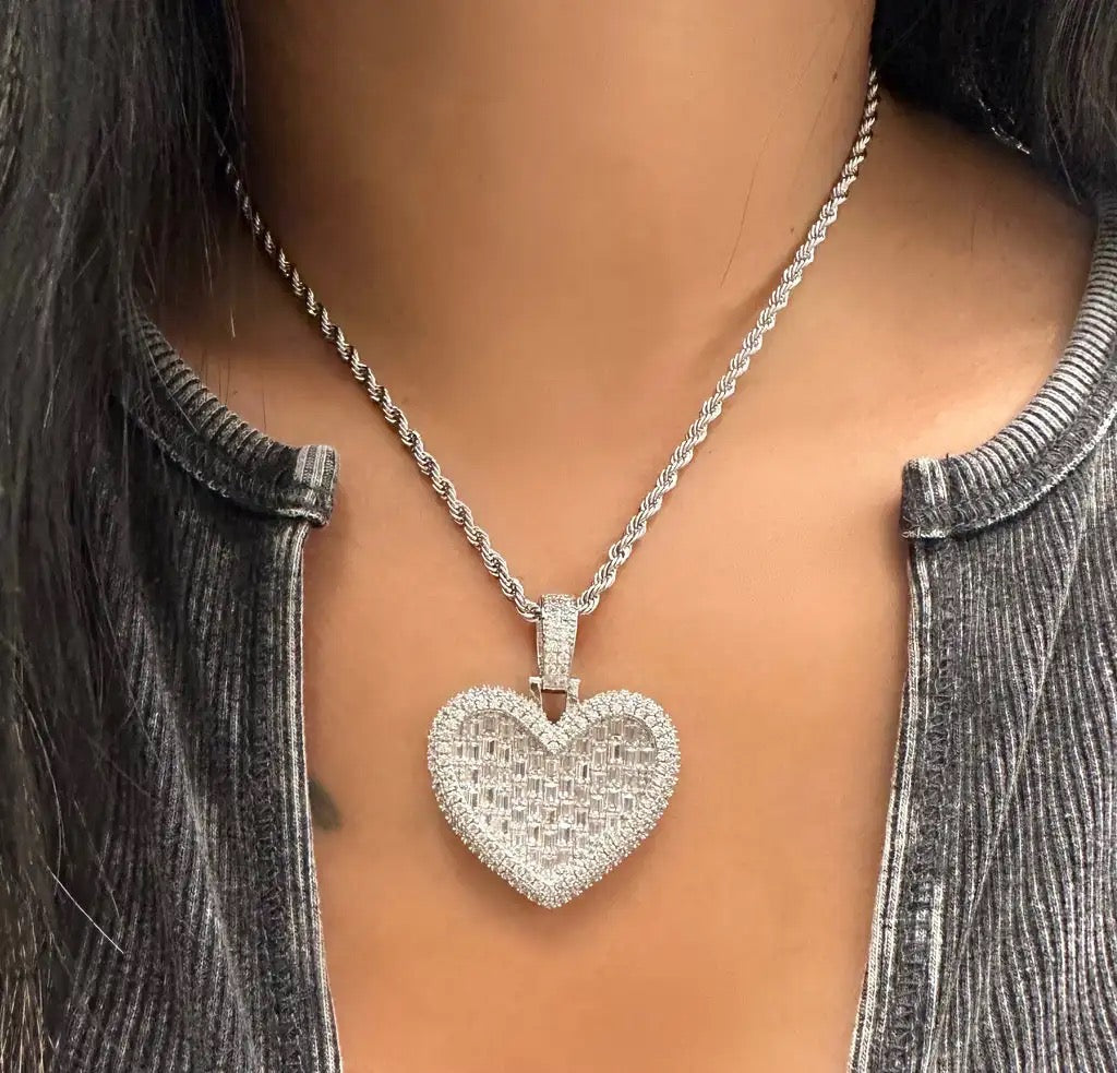 RADIANT LOVE HEART PENDANT NECKLACE