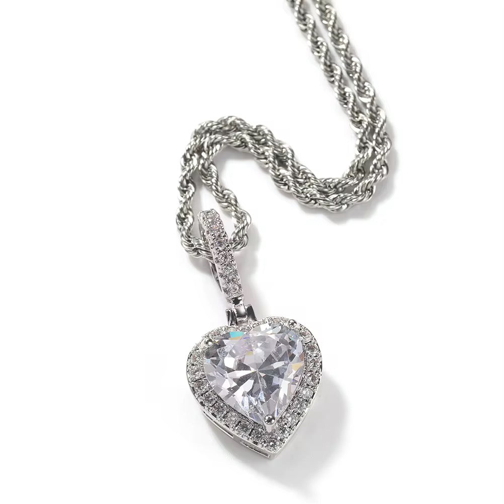 AMOR NECKLACE