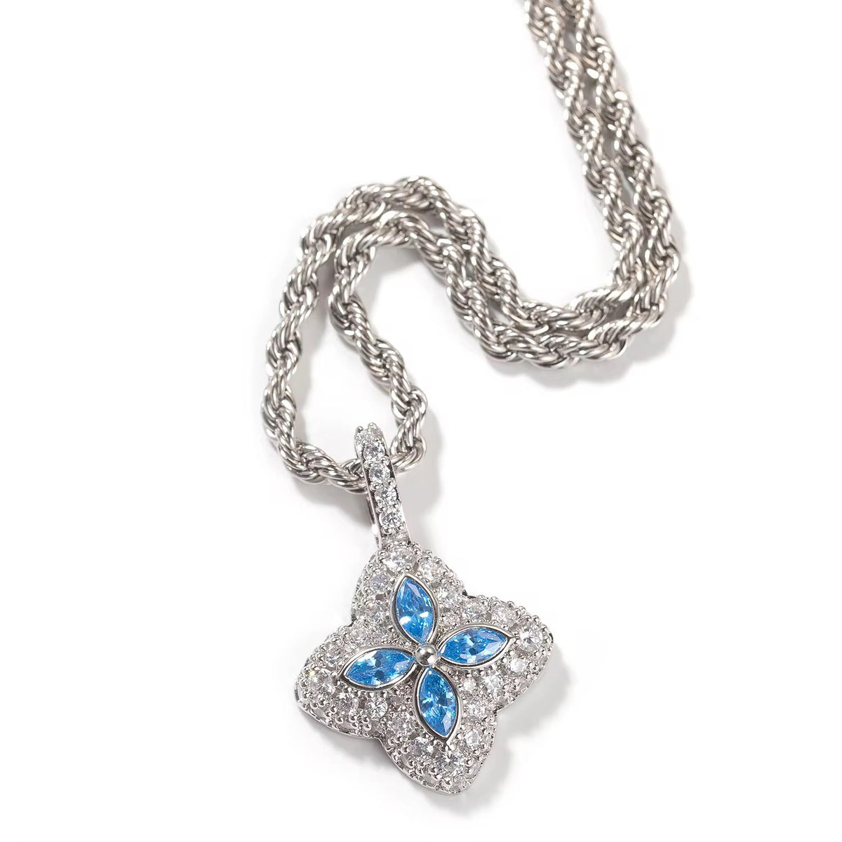 Grace Noir Pendant Necklace