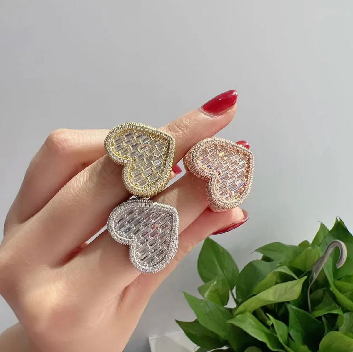 LUXE HEART RING