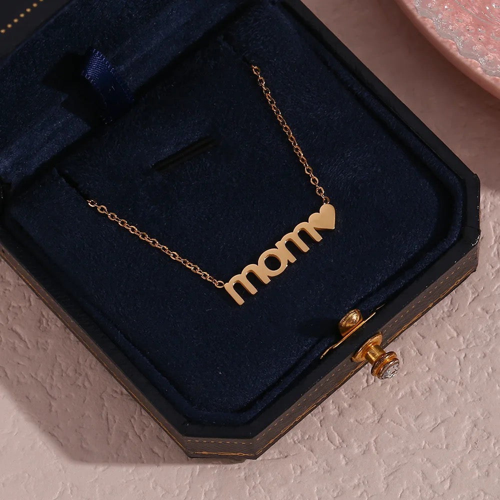 MOM CHARM NECKLACE