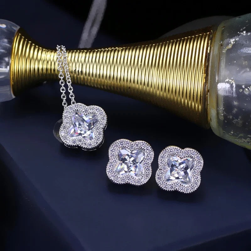 DIAMOND DREAMS NECKLACE SET