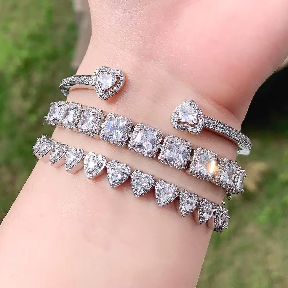 DAZZLING DELIGHT BRACELET STACK