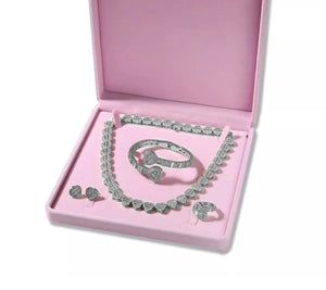 HEART STRINGS UNLEASHED NECKLACE SET