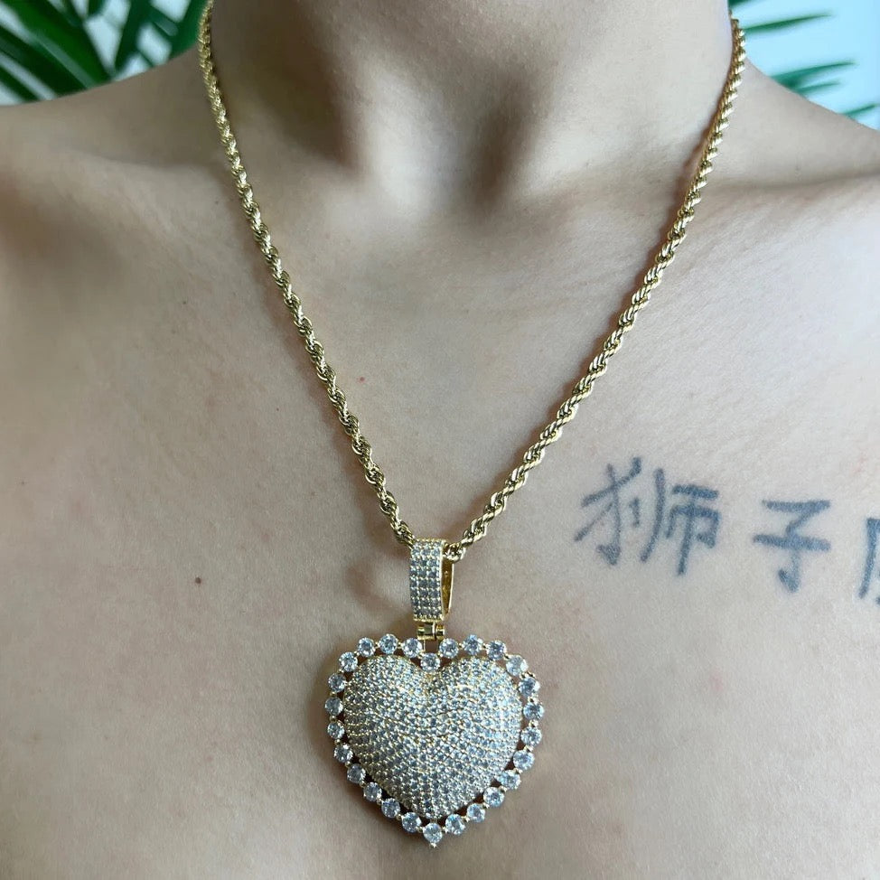 FOREVER YOURS HEART PENDANT NECKLACE