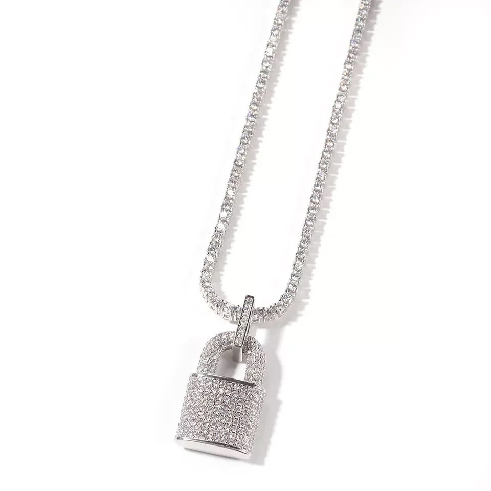 SECURELY LOVED NECKLACE