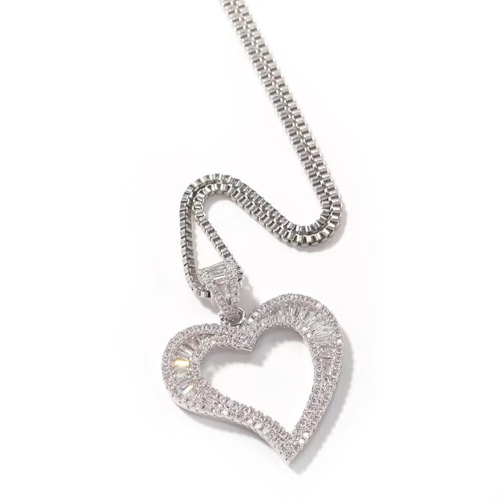 HEARTBEAT NECKLACE