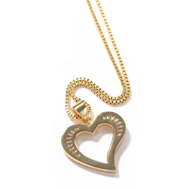 HEARTBEAT NECKLACE