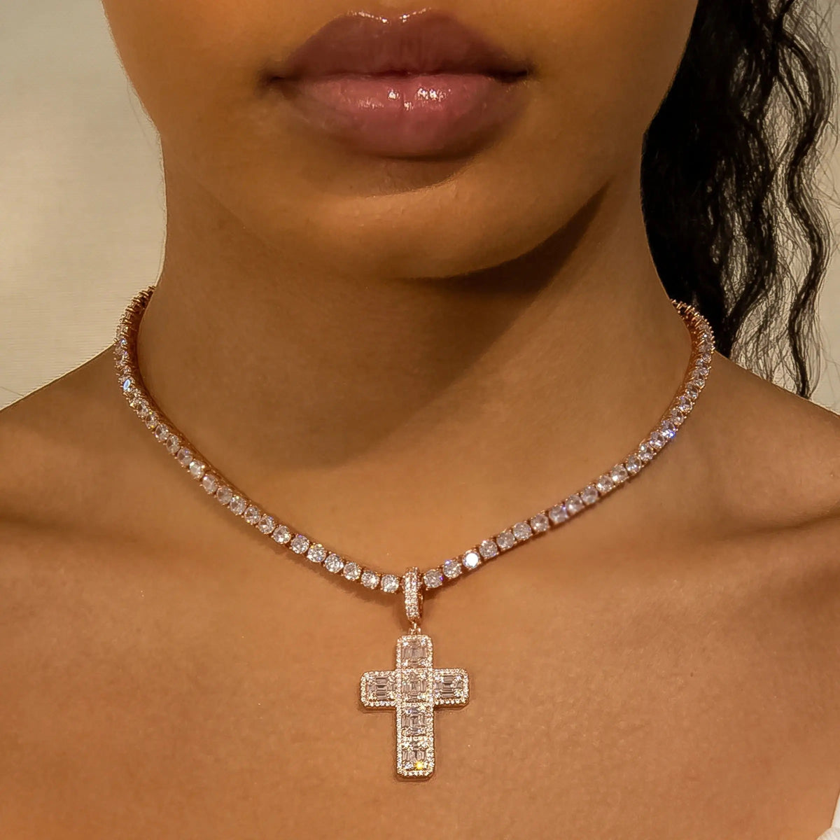 SERENITY CROSS PENDANT NECKLACE