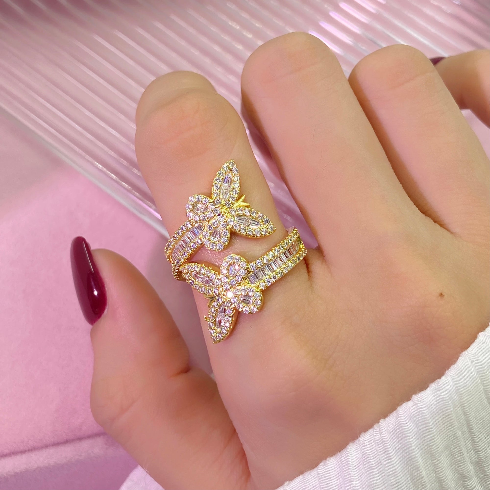 BUTTERLY KISSES RING