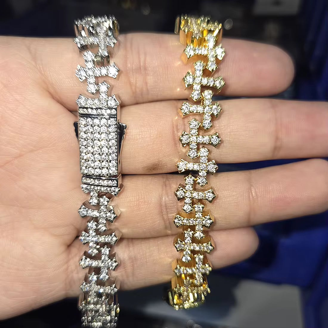 ANCHORED CROSS LINK BRACELET