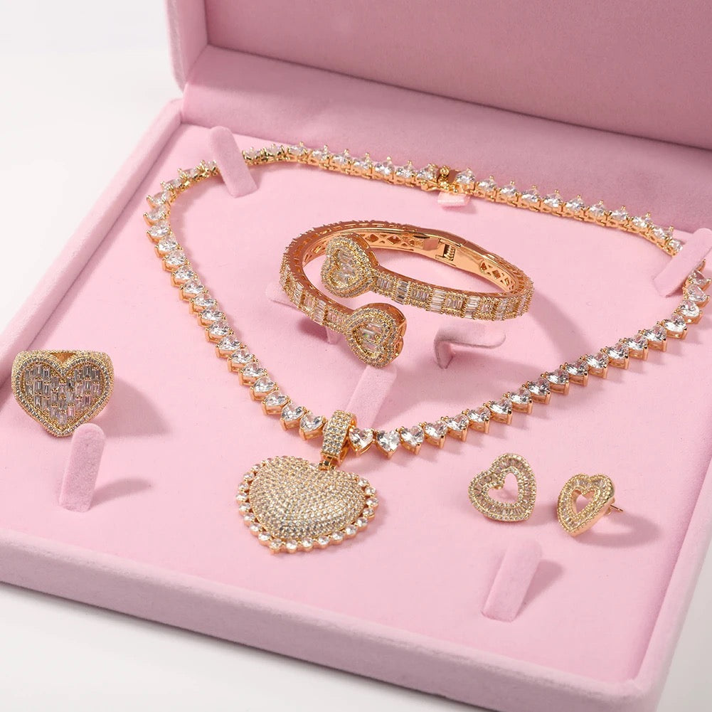 QUEENS REFINED GEMS BUNDLE