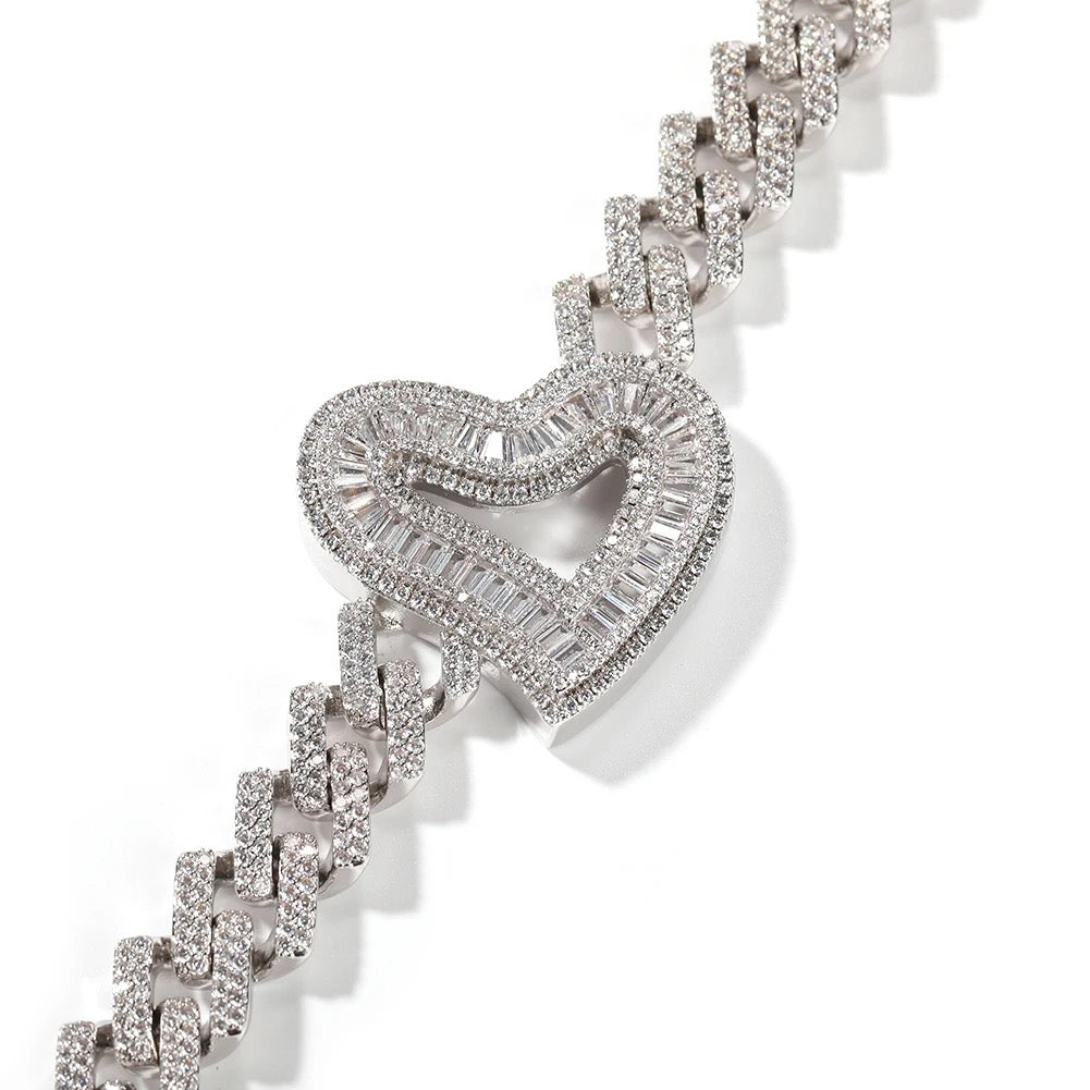LINKED HEART BRACELET