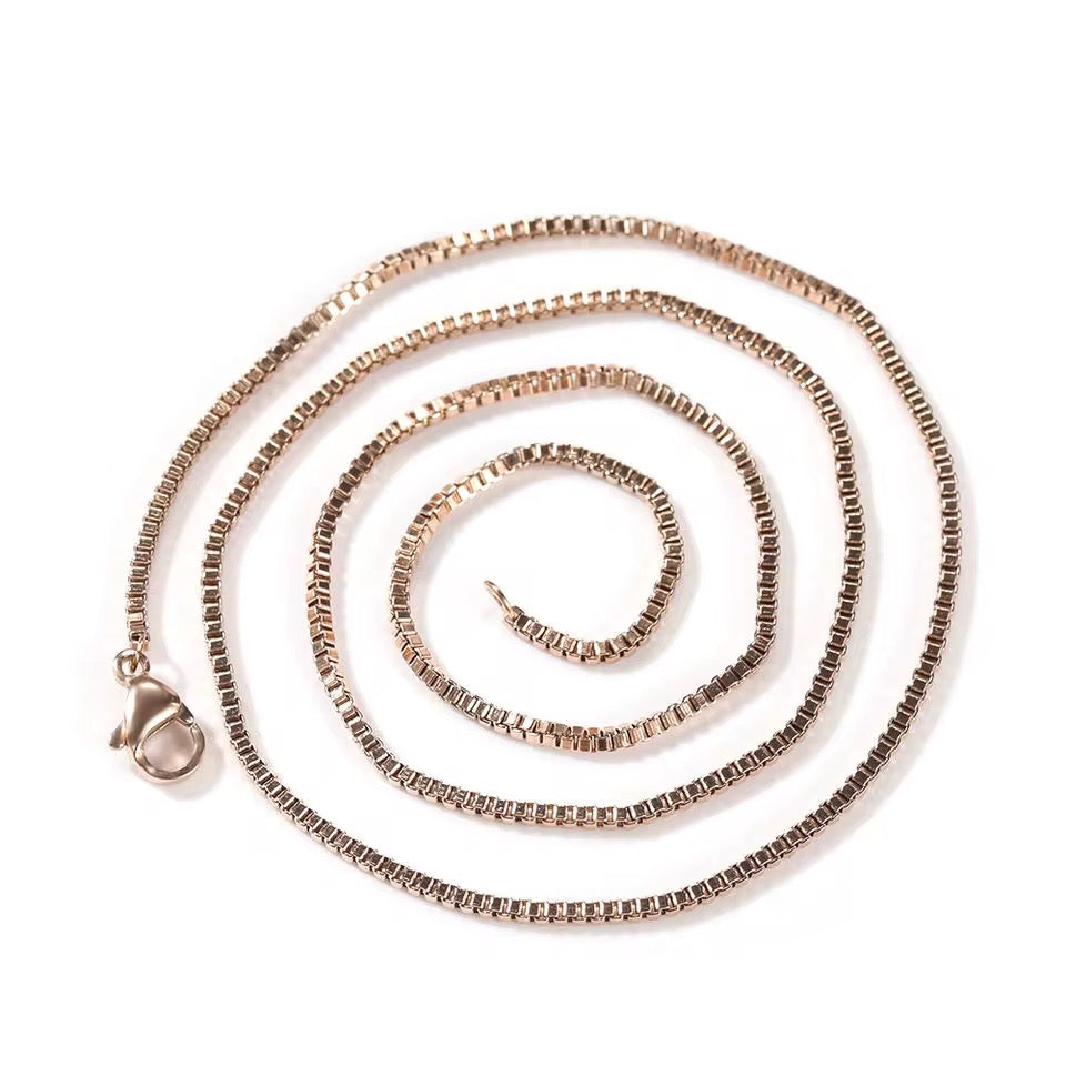 Saint Box Chain