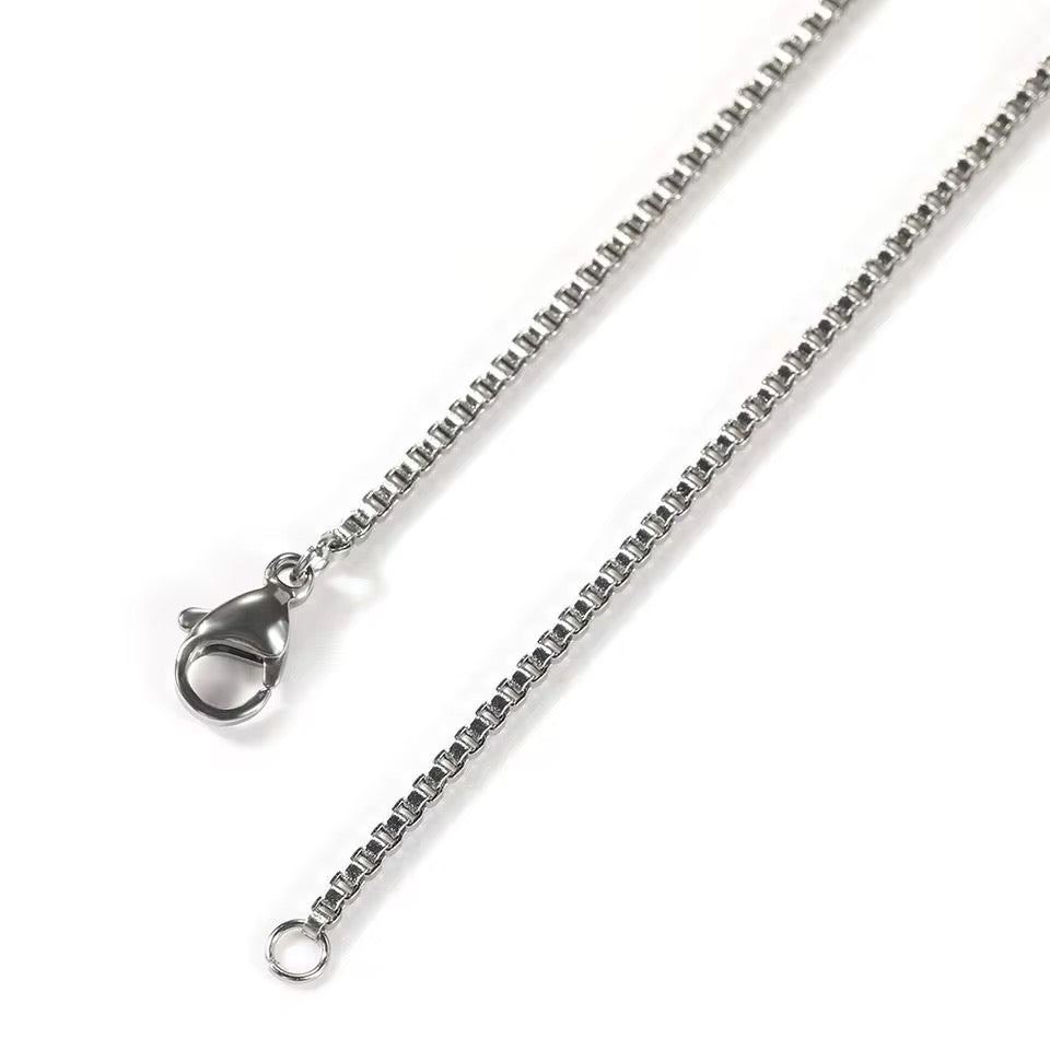 Saint Box Chain