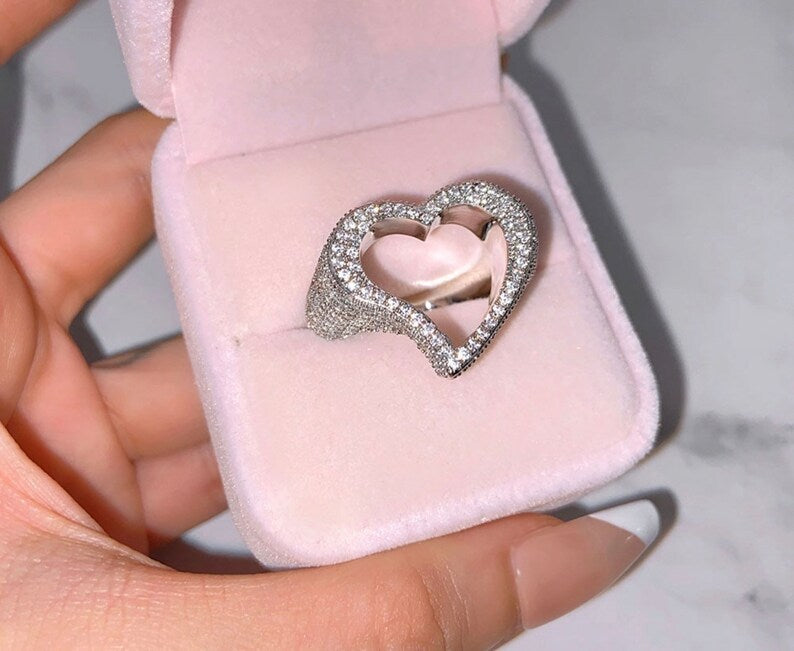 OPEN HEART RING