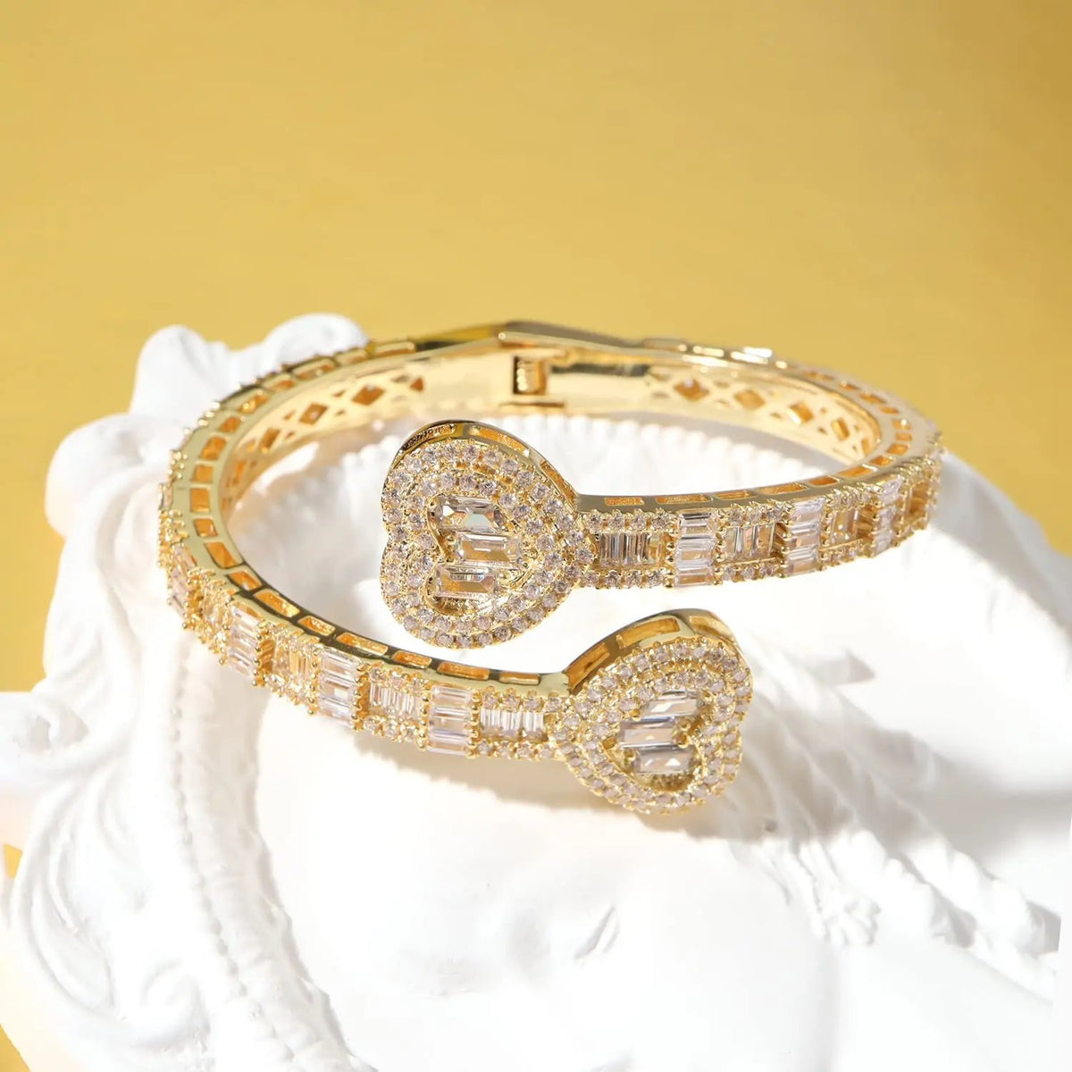 HEART CHARMER BANGLE