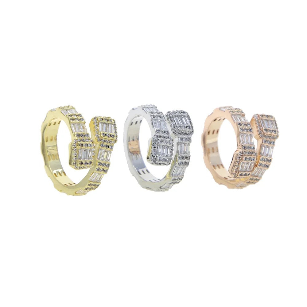 TWILIGHT BAGUETTE RING