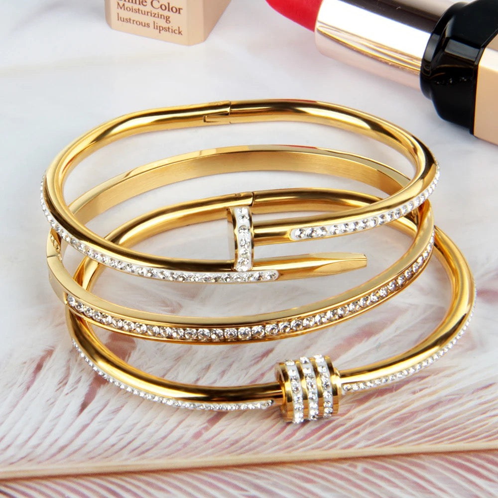 VERA BRACELET STACK