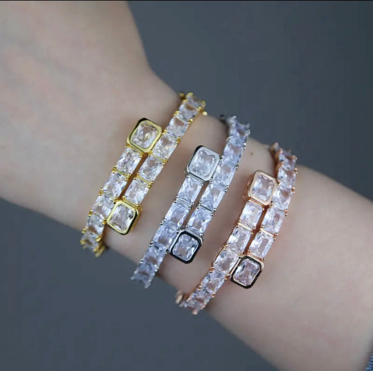 GLAMOROUS GLITZ BRACELET STACK