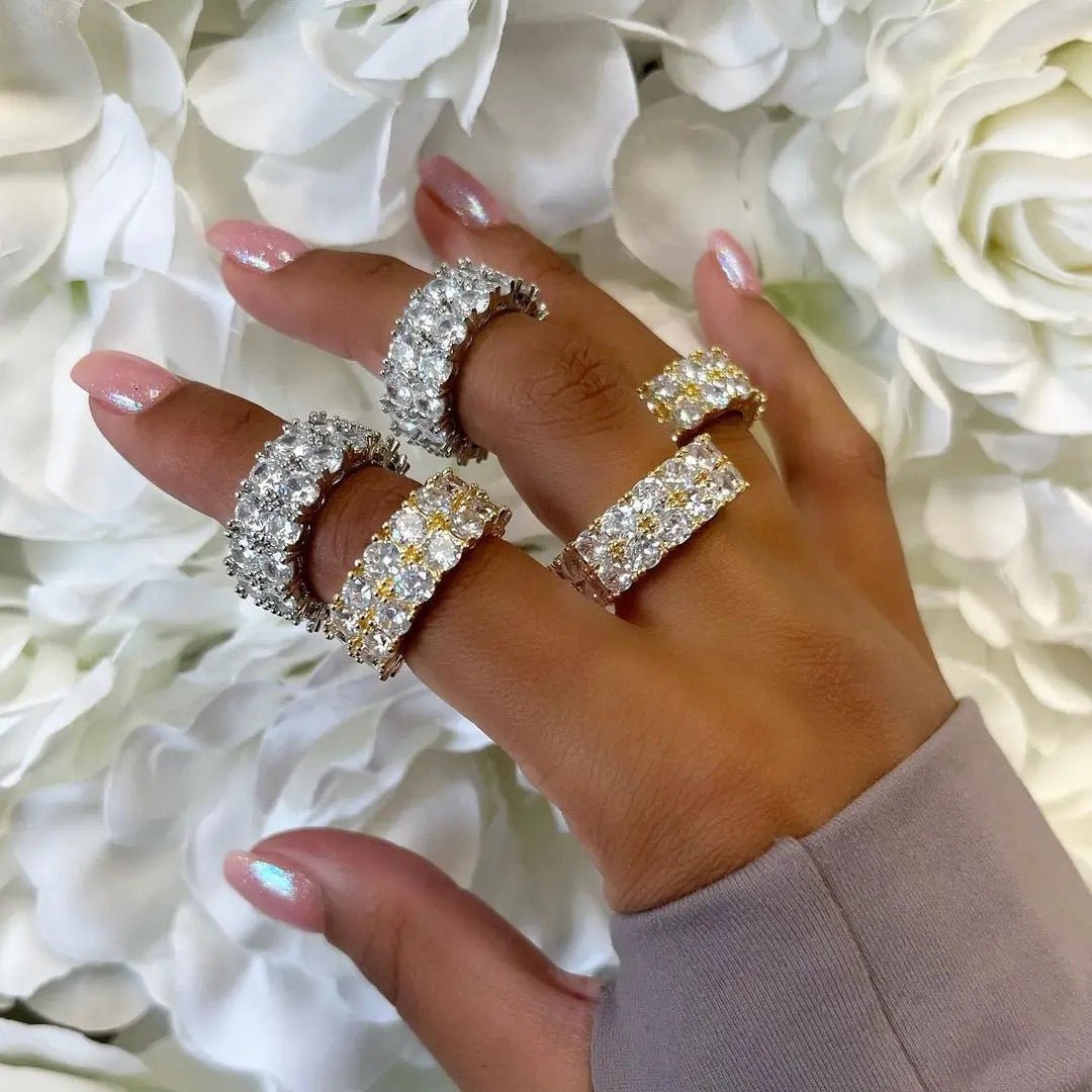 ADORN DOUBLE BAND RING